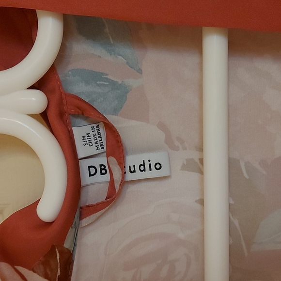 Davids Bridal Floral Robe - Picture 3 of 7